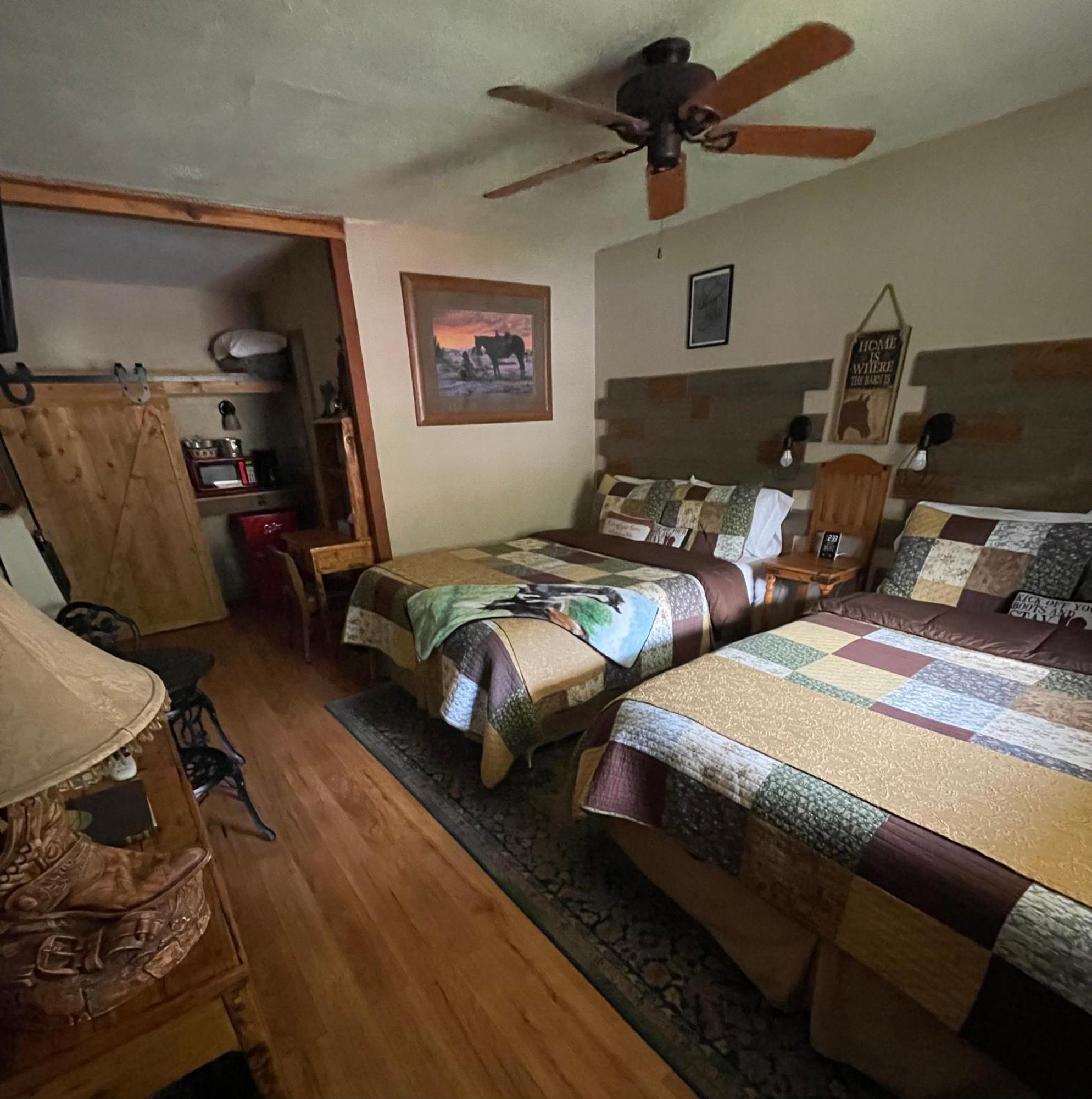 كلاودكروفت Dusty Boots Motel & Cafe المظهر الخارجي الصورة