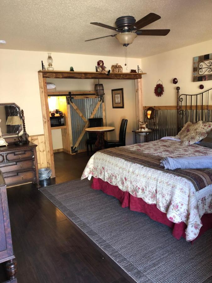 كلاودكروفت Dusty Boots Motel & Cafe المظهر الخارجي الصورة